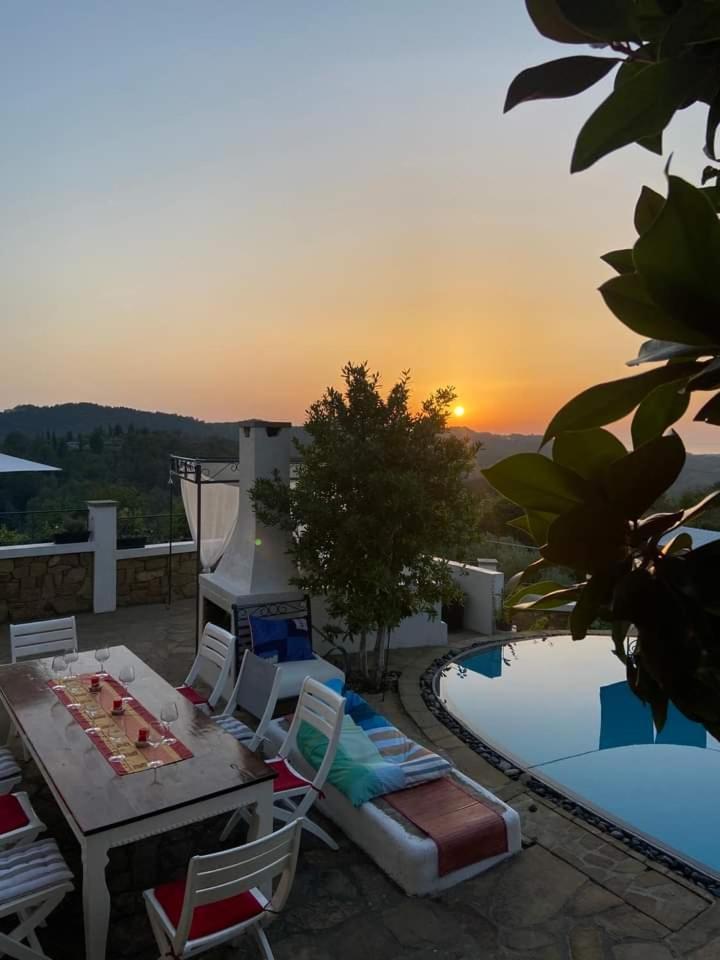Hotel Turisalba Ishem Exterior foto